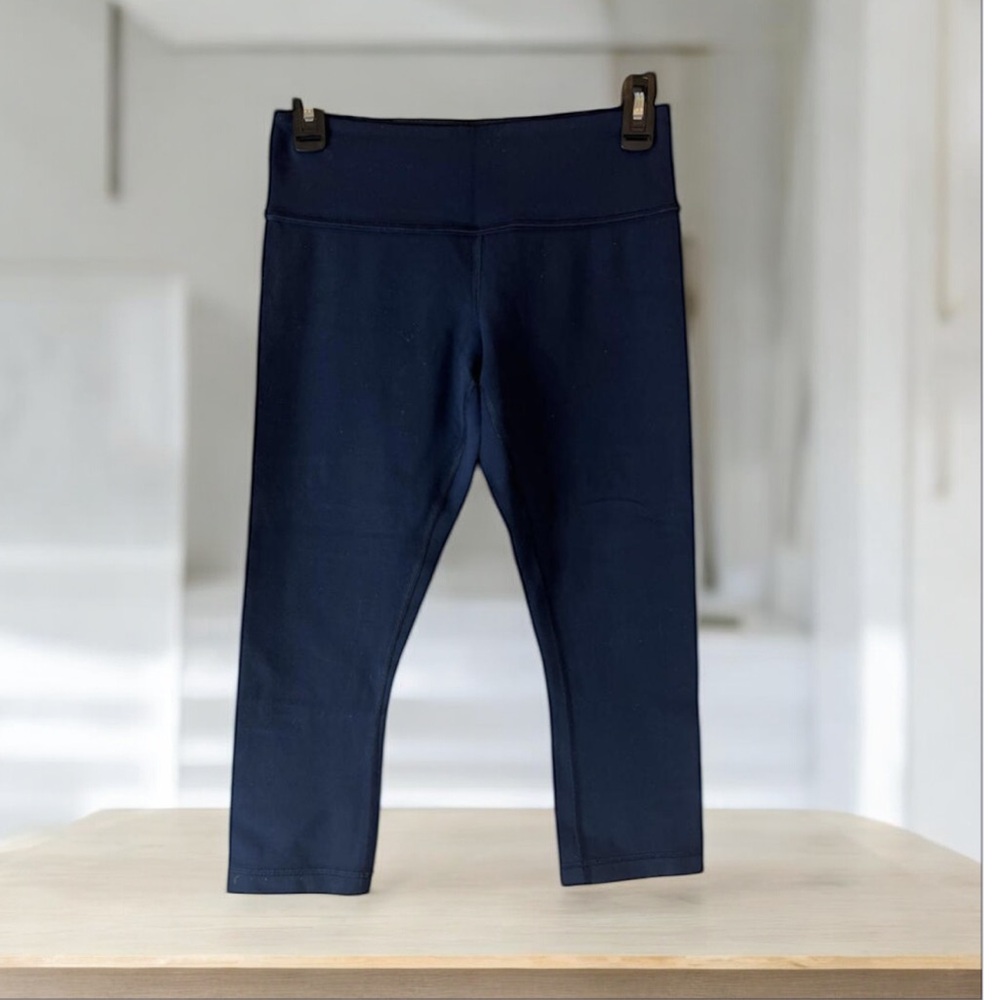 Lululemon Cropped Leggings Size 6 Navy Blue High‎ Rise Athletic Pants